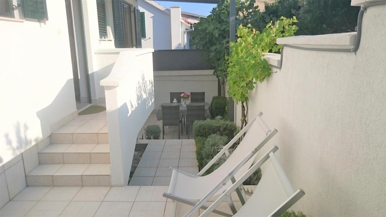 Apartments Riba Vis Camera foto